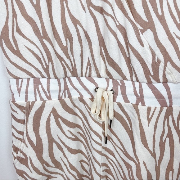 n:philanthropy Royce Romper in Tropical Abstract Taupe - Picture 3 of 5